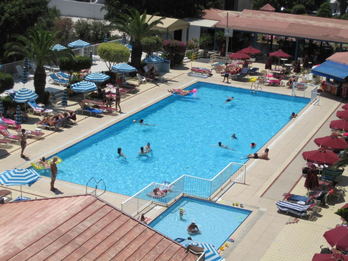 Crown Resorts Elamaris Protaras Exterior foto