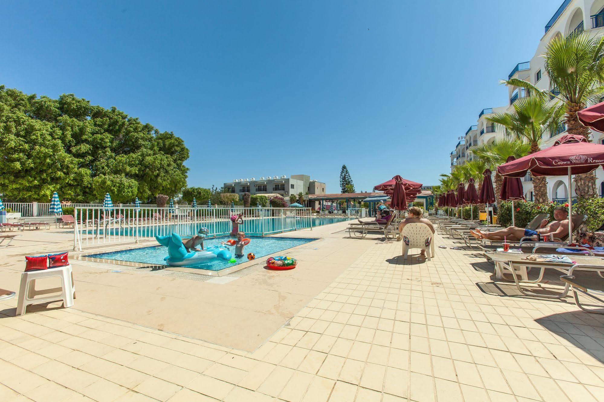 Crown Resorts Elamaris Protaras Exterior foto
